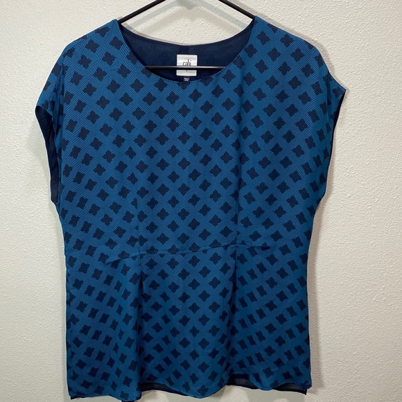 CAbi Tops - CAbi #3274 XS Pacific Blue Foulard Diamond Layered Cap Sleeve Print Blouse